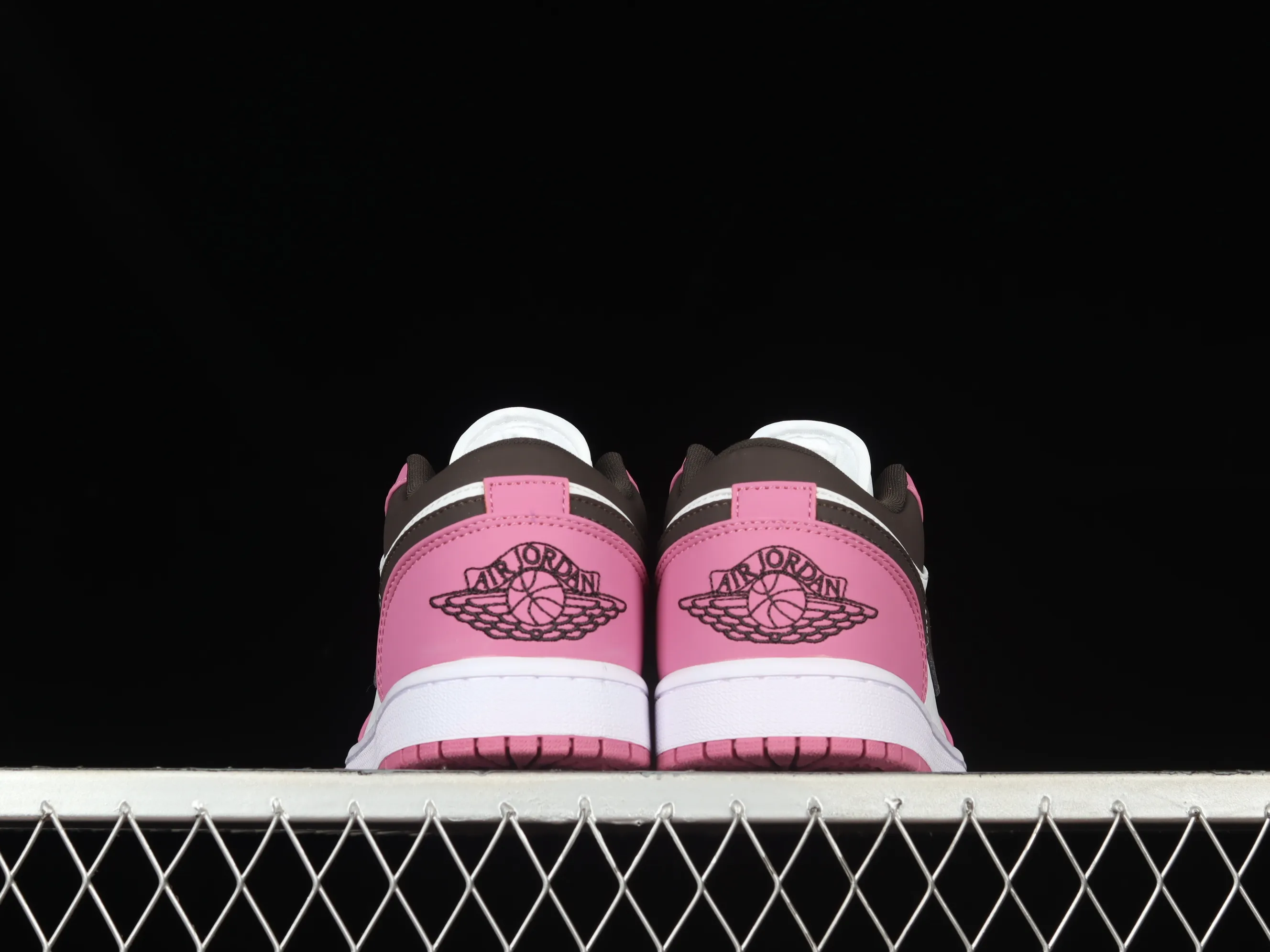 All categories Air Jordan Jordan series basketball shoes Air Jordan 1 Low Z version Air Jordan 1 Low AJ1 Joe 1 white pink black hook low-top casual sneakers DC1767-160